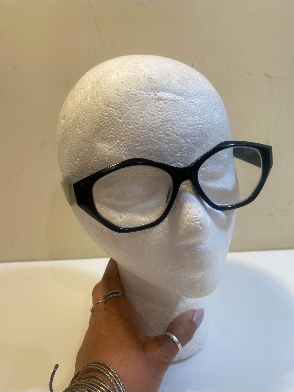 Nicole Miller Women's Black Oversized Cat-Eye reading Glasses 2.50